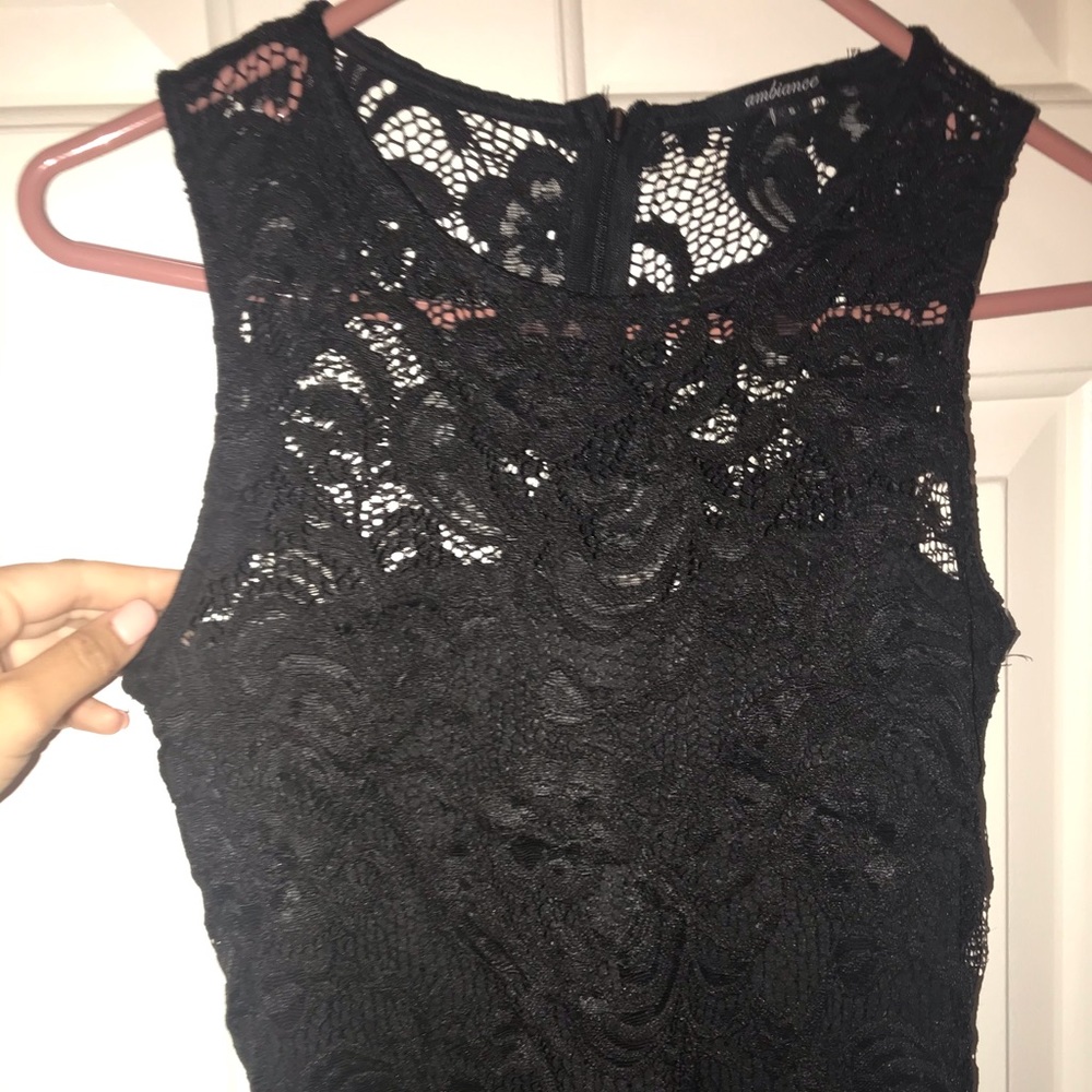 Women’s black lace bodycon dress